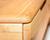 Jelínek Flabo s dřevěným čelem s nočními stolky