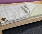 Gazel Sendy 90 přírodní postel VÝPRODEJ z výstavní plochy + matrace a rošt